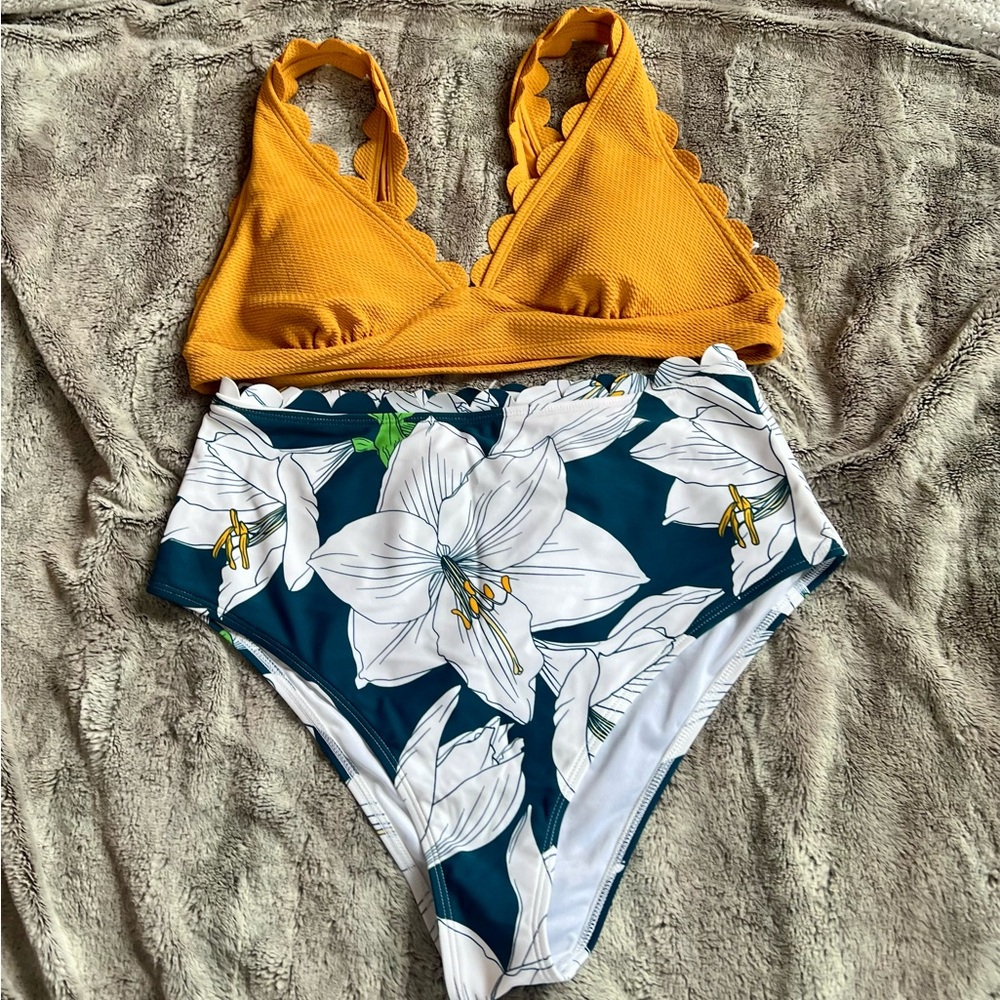 CUPSHE 2 Piece Swimsuit